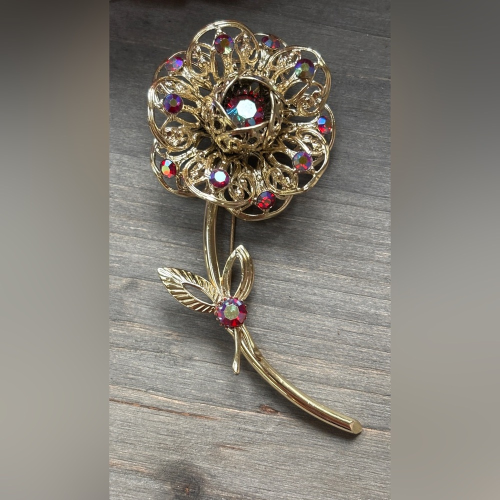 Large Vintage Sarah Cov Floral Brooch with Iradescent Stones